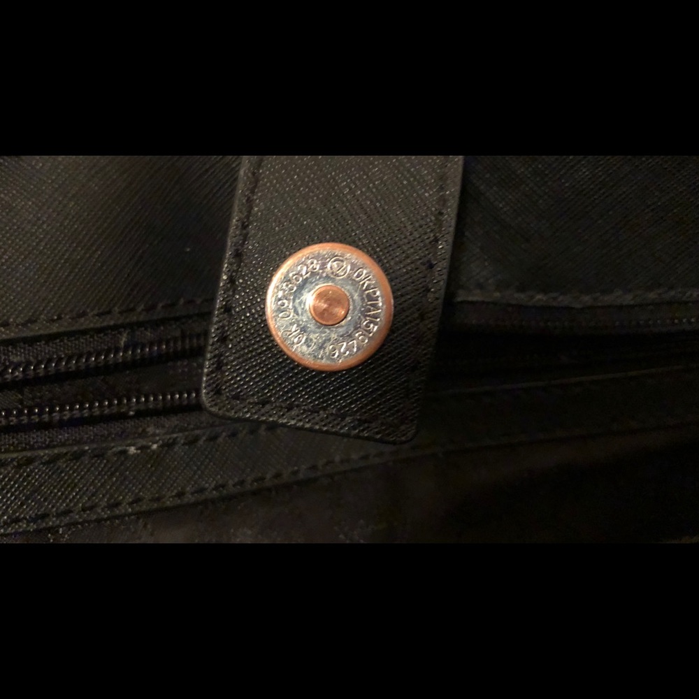 Authentic Michael Kors Purse - image 4